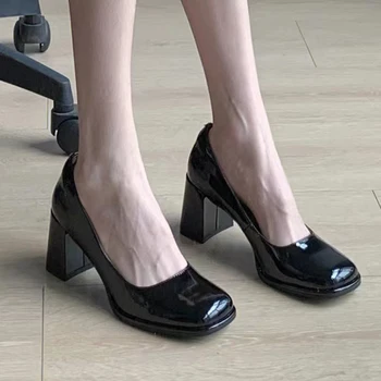 Женские туфли-лодочки из лакированной кожи 2023, Элегантные офисные черные туфли на высоком каблуке, женские туфли-лодочки с мелким носком и квадратным носком, женские каблуки