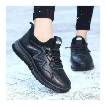 Кроссовки; женская зимняя теплая нескользящая повседневная обувь; Черные плюшевые однотонные туфли на шнуровке;