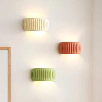 Скандинавский настенный светильник 2023 новый кремовый стиль прикроватная лампа для спальни минималистичный современный фон настенный коридор коридорные светильники